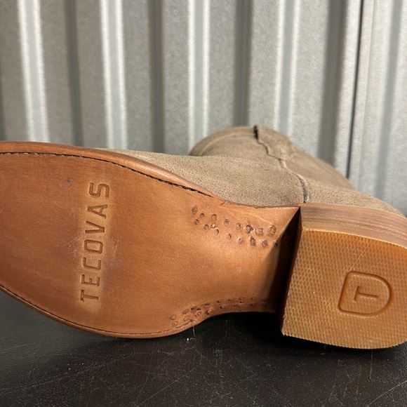 Handmade leather boots. Tecovas. Grey, suede booties. Size: 6 1/2 - Picture 13 of 13